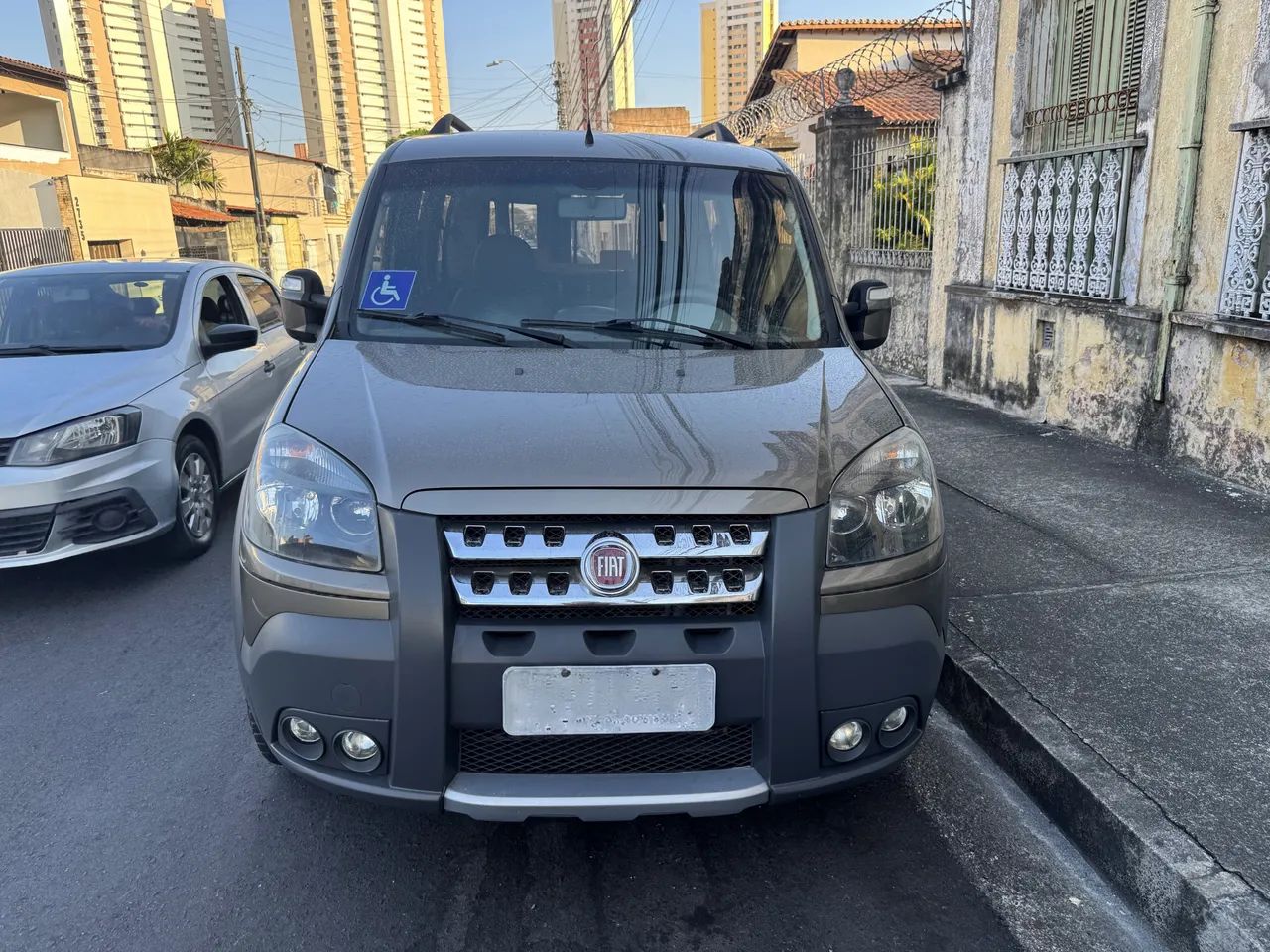Fiat Doblo Adv/adv Tryon/locker 1.8 Flex 2010
