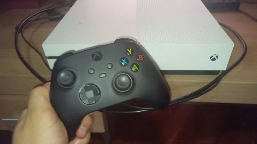 Xbox One S + 2 Controles  - Foto 2