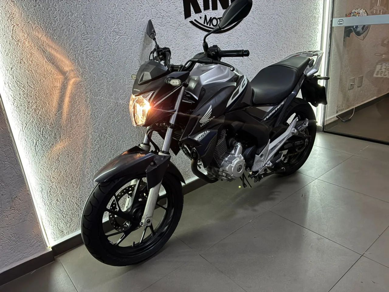 Honda CB 250 2020 - Foto 4