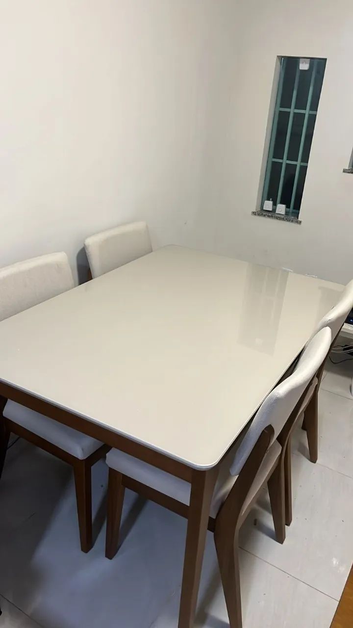 CONJUNTO DE MESAS COM CADEIRAS - 4 LUGARES