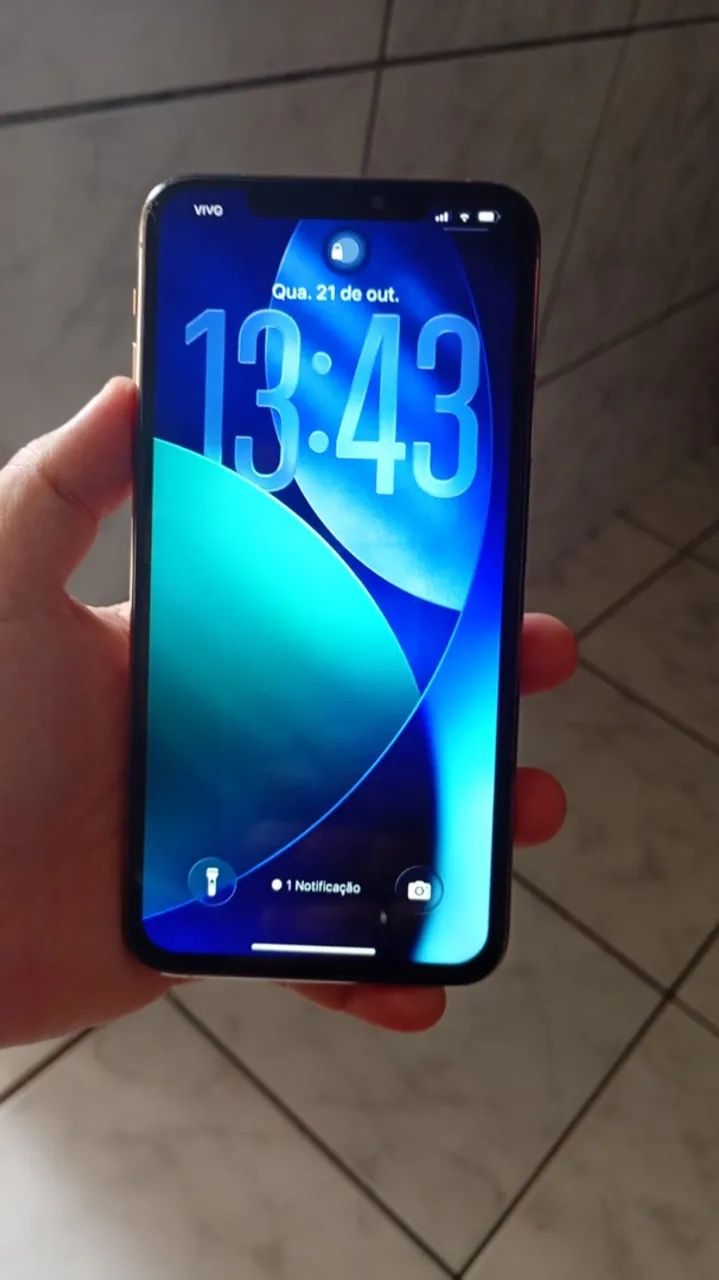 Vendo ou troco IPhone 11 Pro Max  - Foto 4