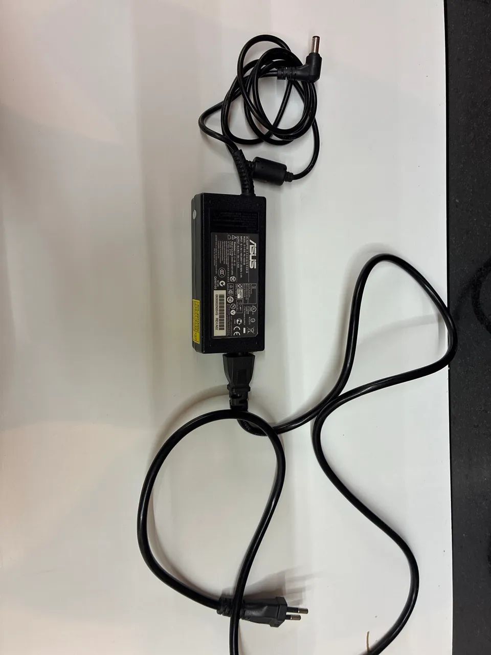 Carregador de notebook da ASUS (fonte de alimentação com cabo) - Foto 4