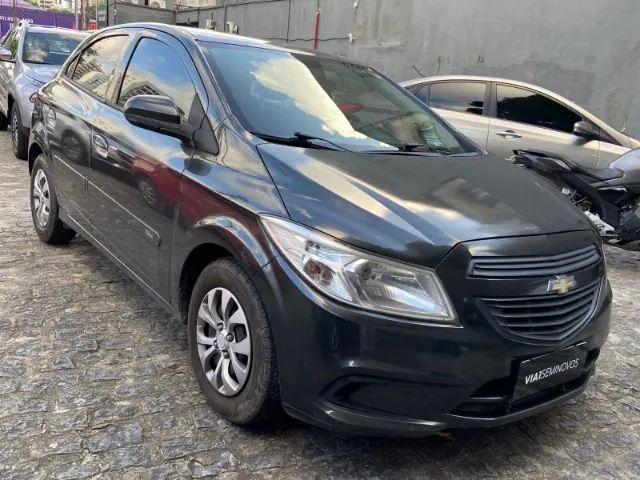 Chevrolet Onix ONIX HATCH Joy 1.0 8V Flex 5p Mec. 2017