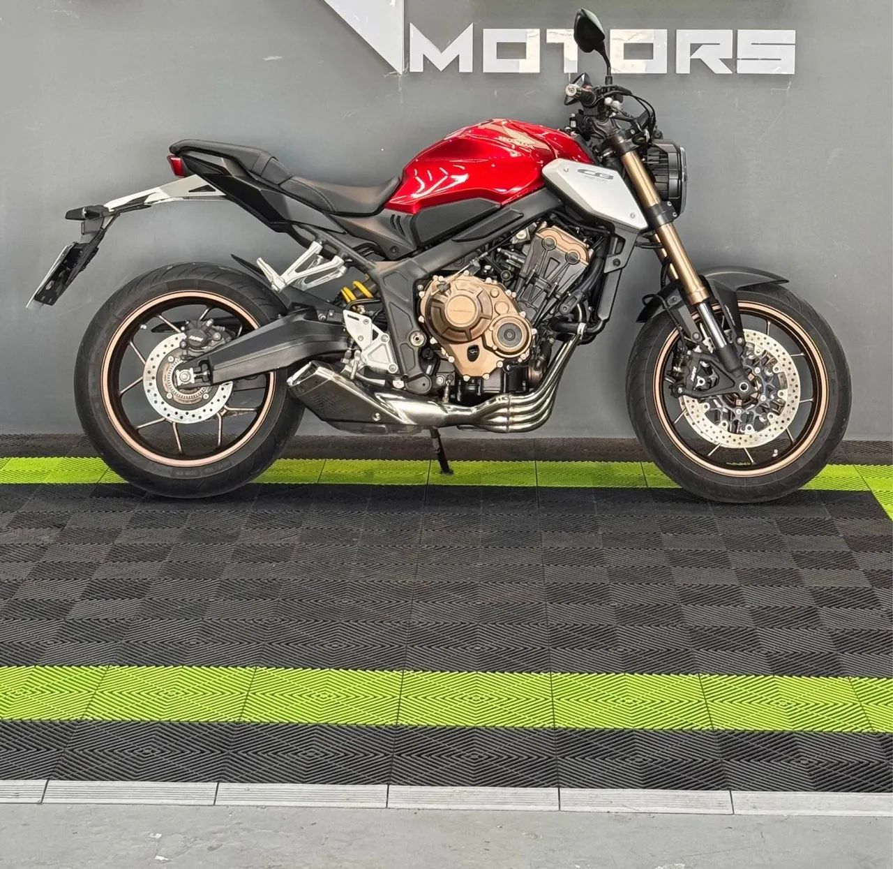 CB 650R 2022 - Foto 5