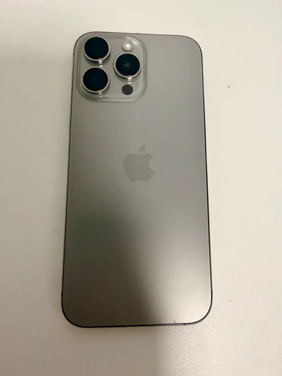 iPhone 16 promax titanium 9 meses de uso - Foto 2
