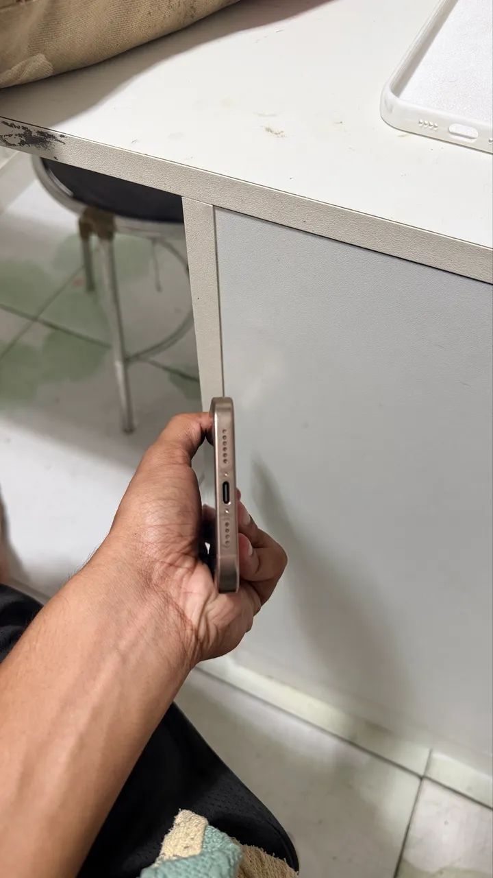 Vendo iPhone 16 pro Max 256 - Foto 2