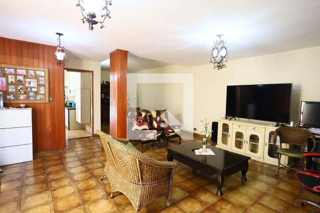 Casa à Venda - Vila Yara, 5 Quartos, 168 m2