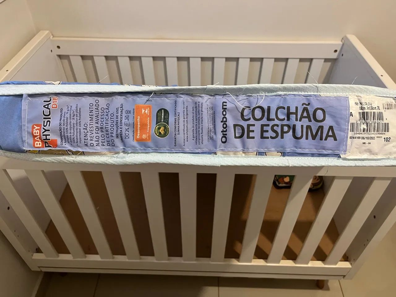 Berço com capitonê e colchão ortobom - Foto 4