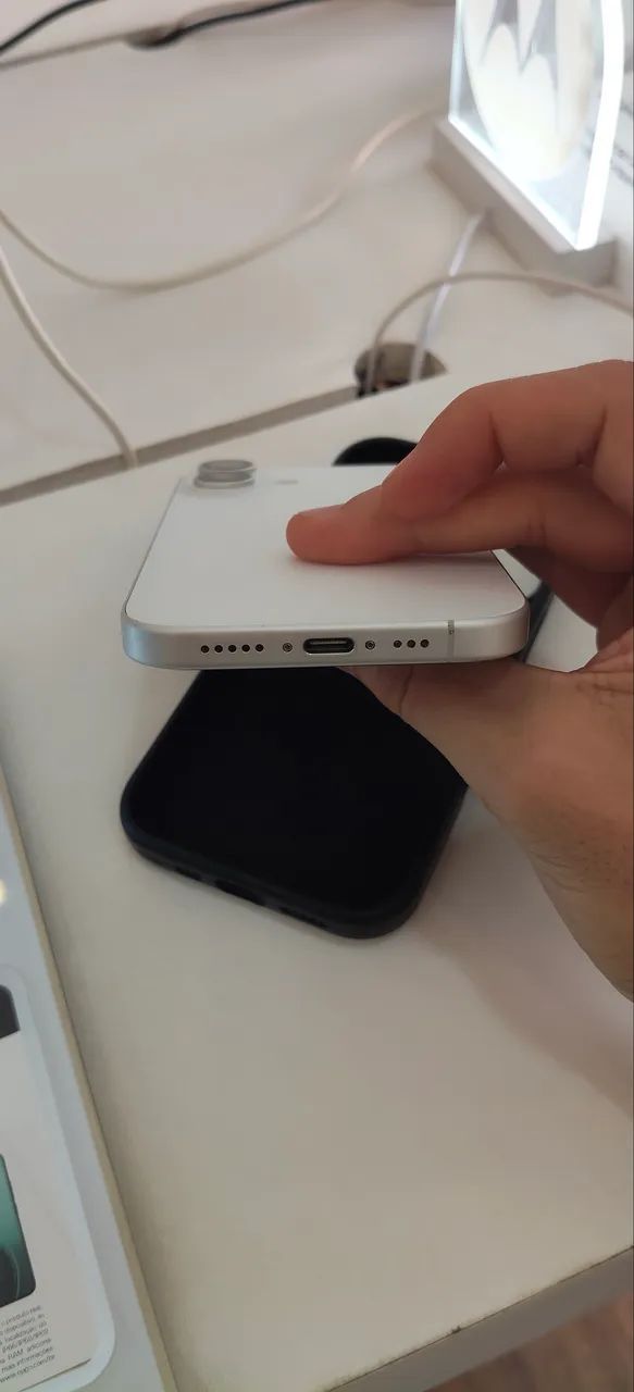 iPhone 16  - Foto 2