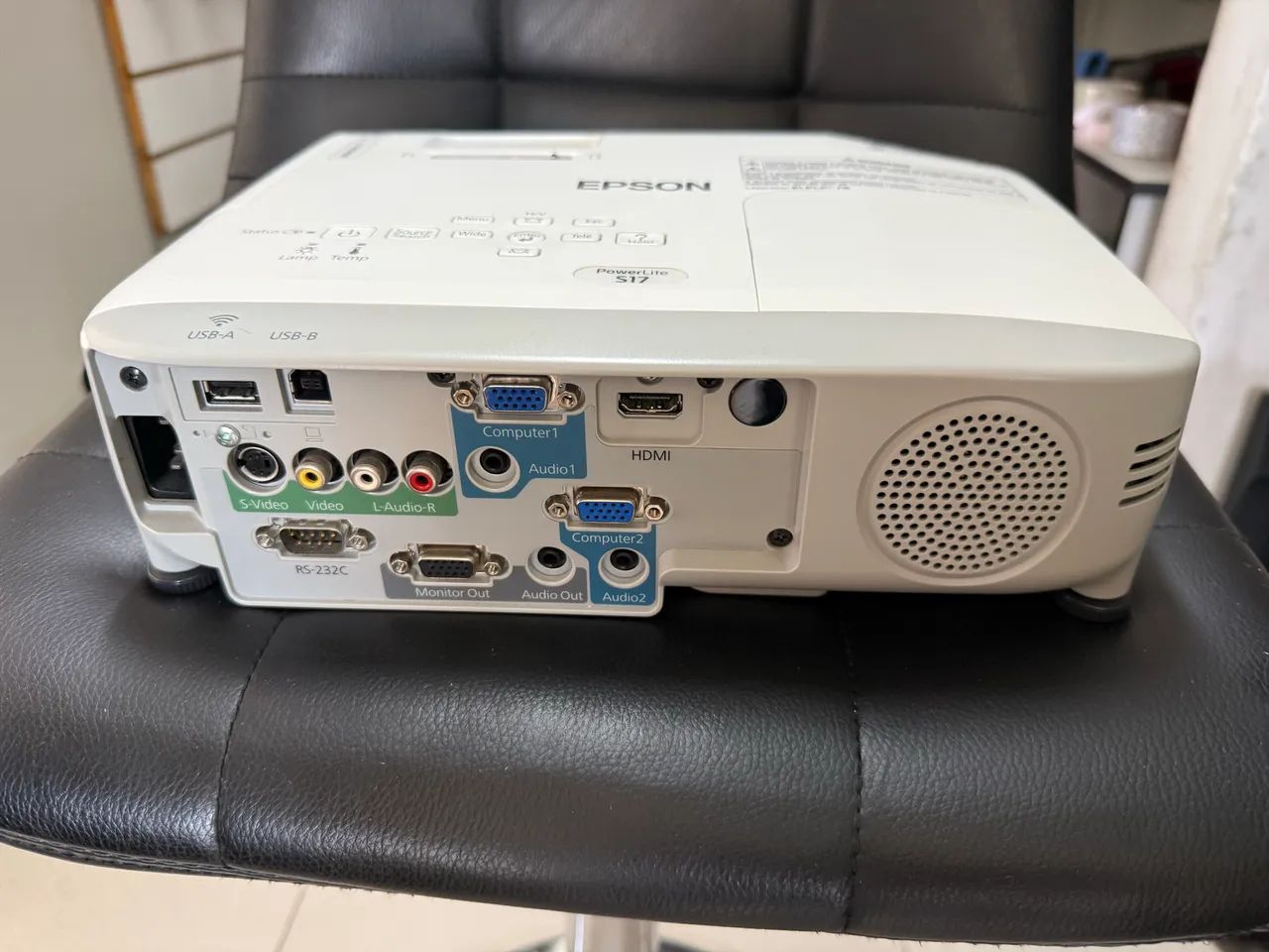 Projetor Epson PowerLite S17 - Foto 4