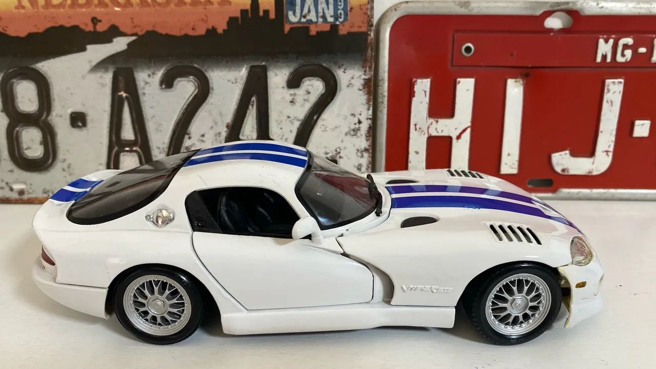 Miniatura Dodge Viper 1/18 - Foto 2