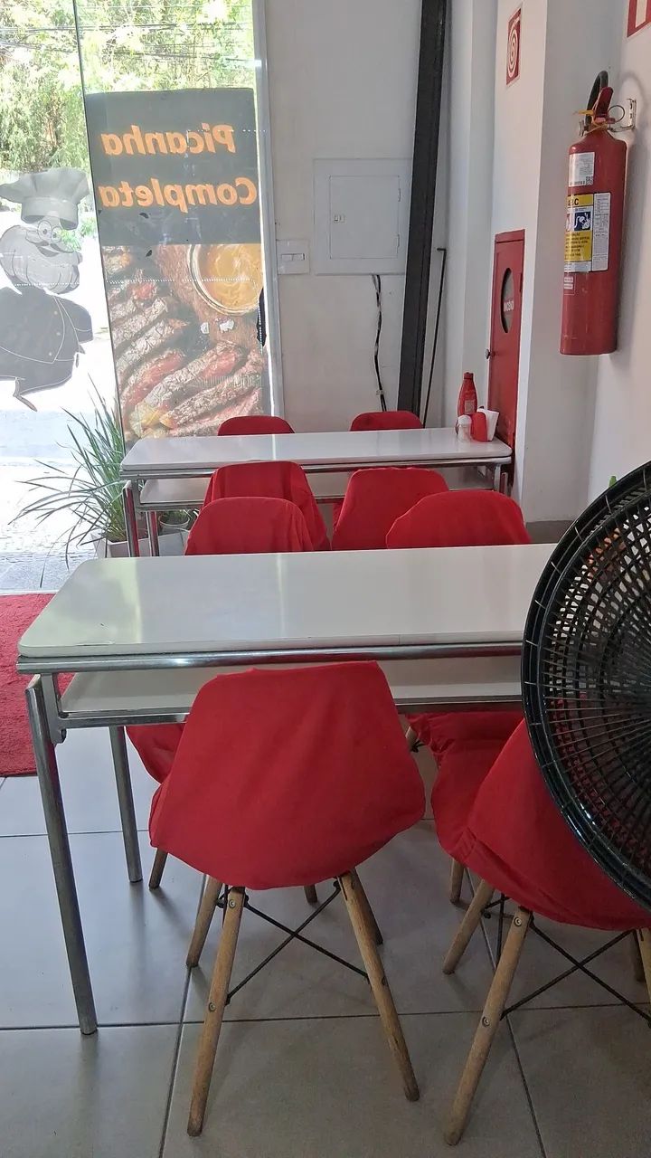 Mesas de restaurante ( cada )