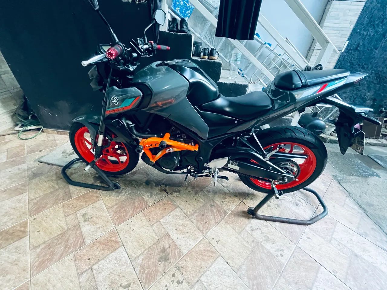 Vendo uma MT 03 