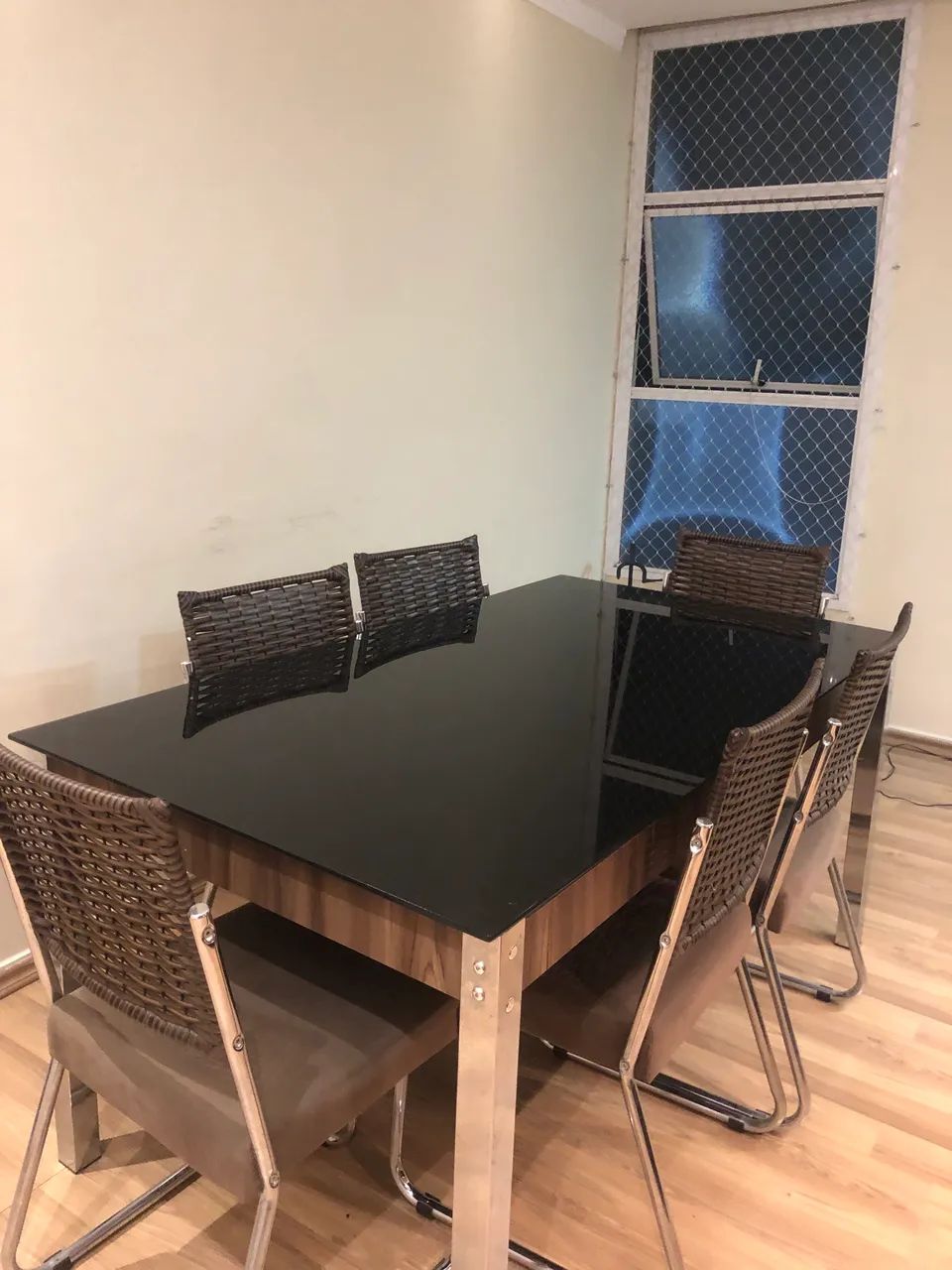 Mesa de vidro com 6 cadeiras - Foto 5