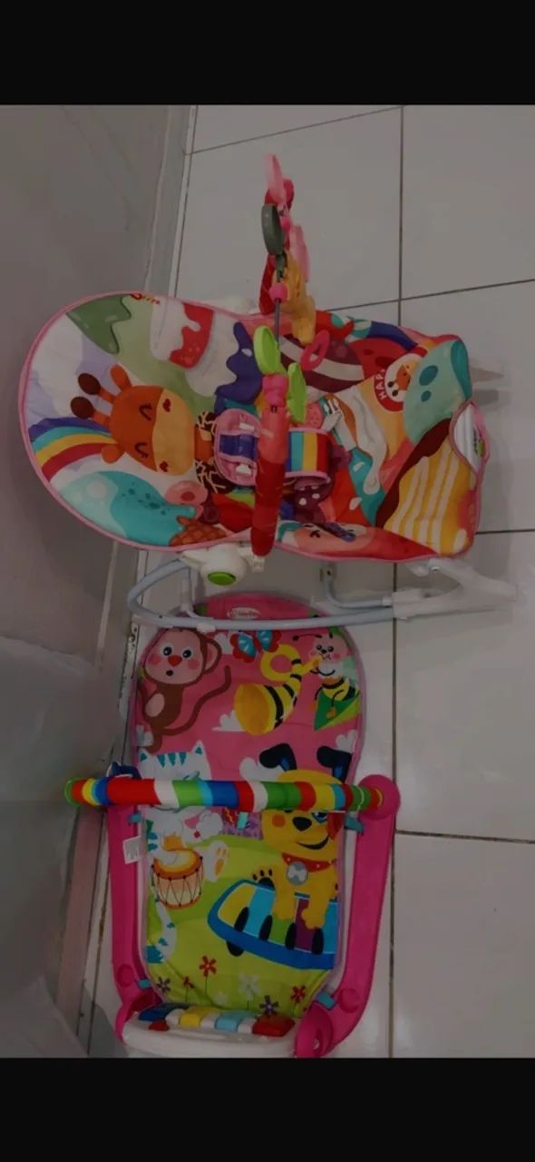 Cadeirinha de balanço de neném