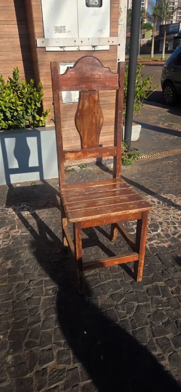 Cadeira de madeira  - Foto 4