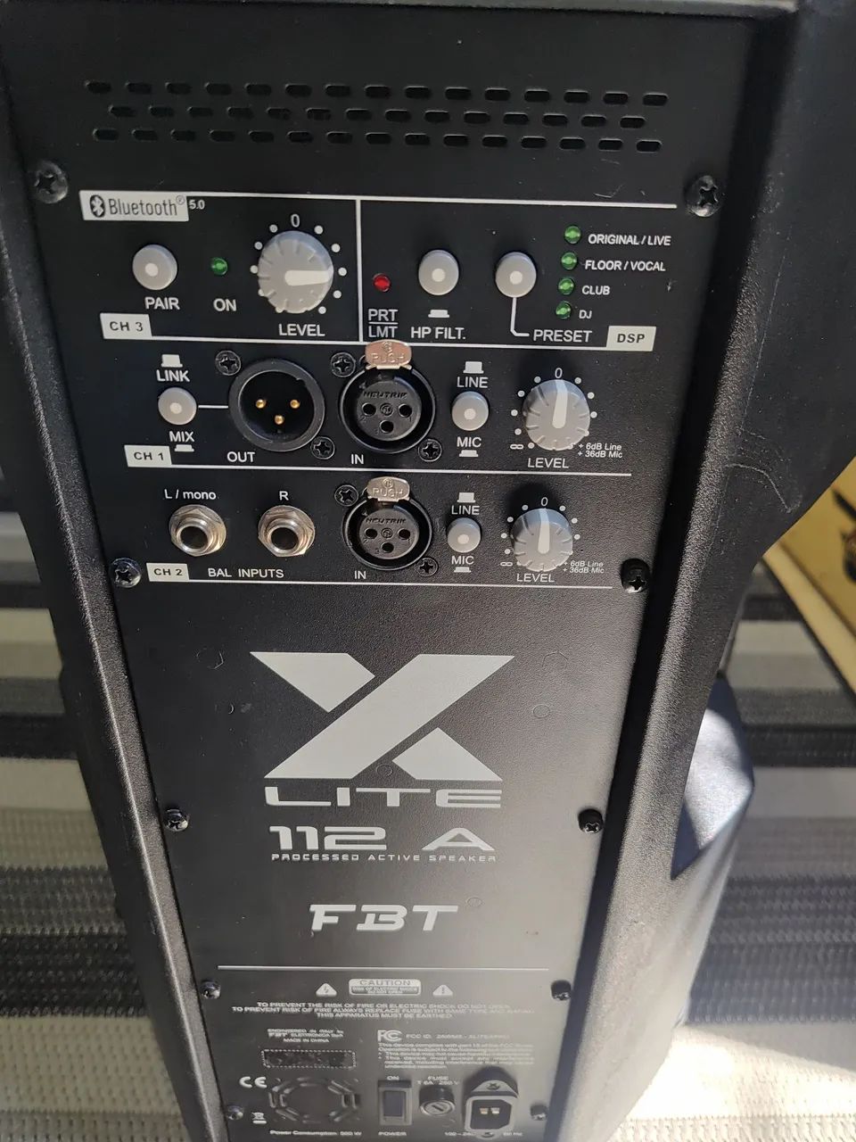 Caixa FBT X LITE 112A