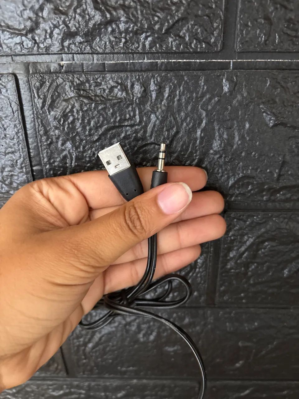 Caixa de Som para Pc USB e P2 com Leds Rainbow - Foto 3