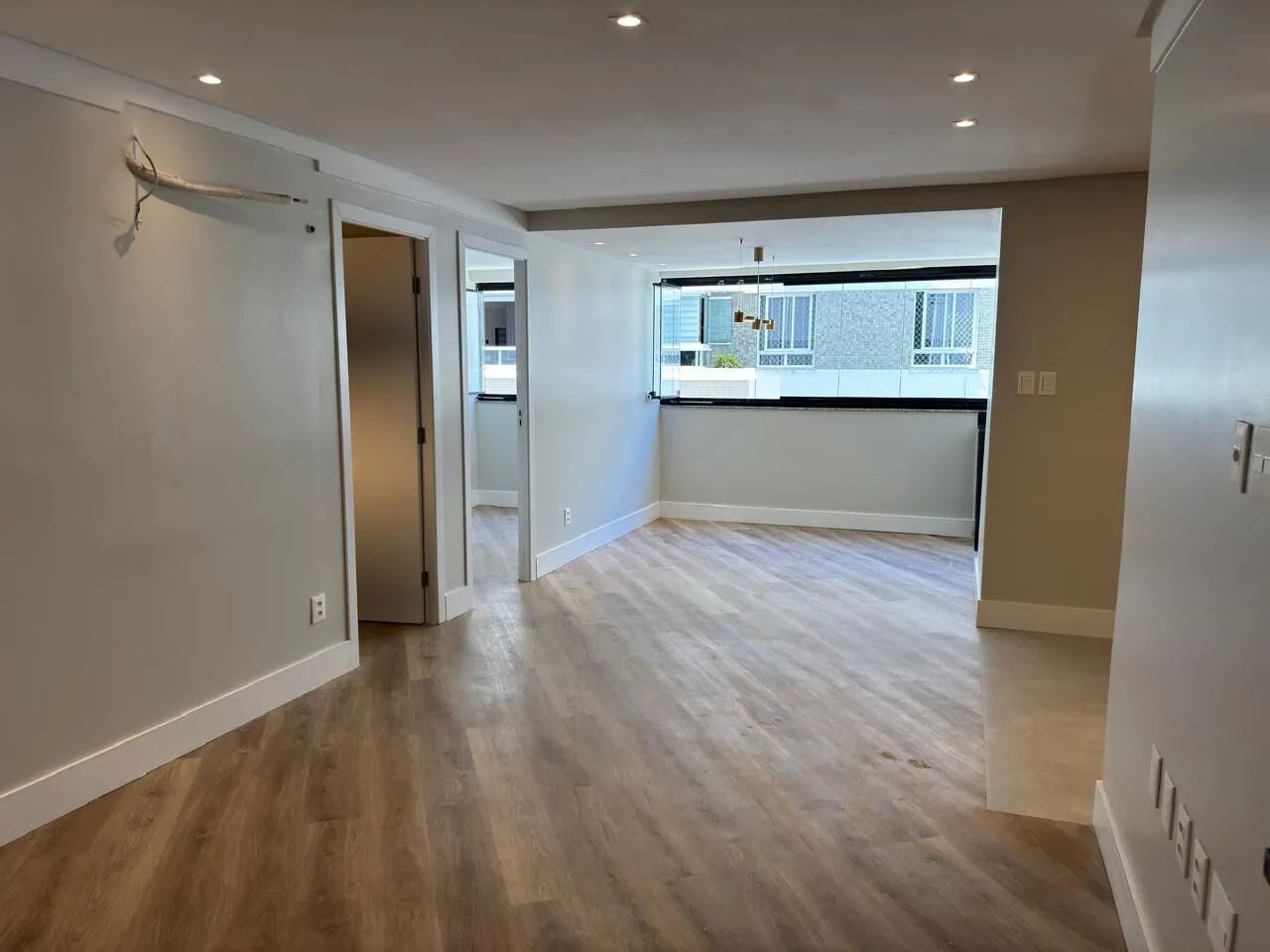 Alphaville I 2/4 com 02 suites - Foto 3