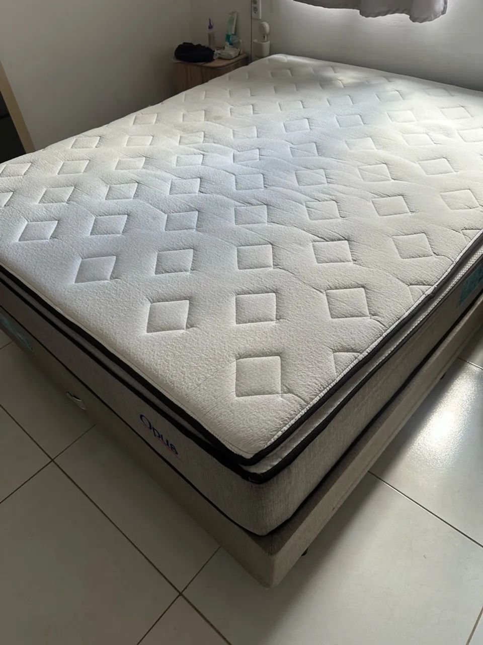 CAMA BOX QUEEN MARCA PLUMATEX 
