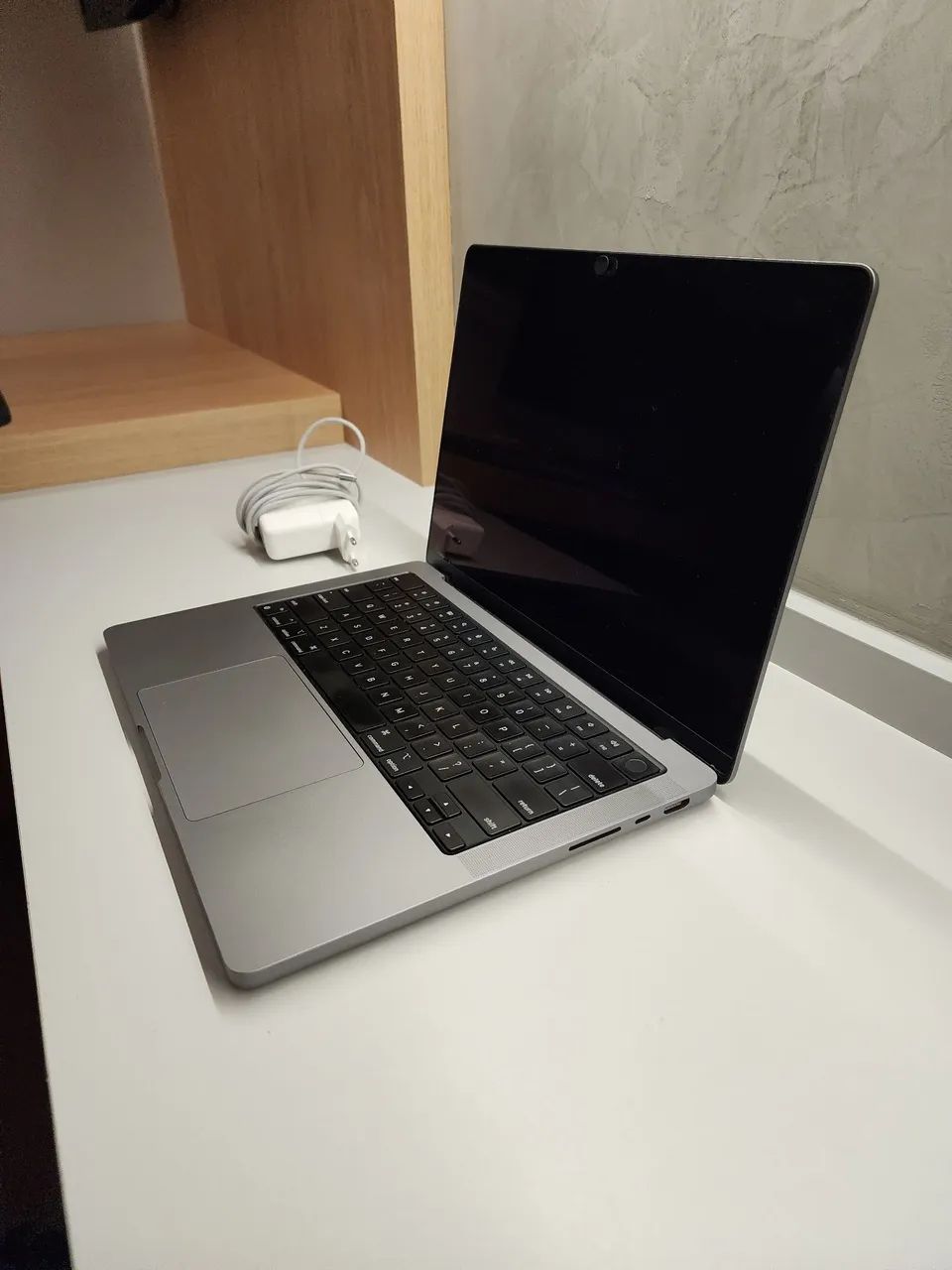 MacBook Pro 14