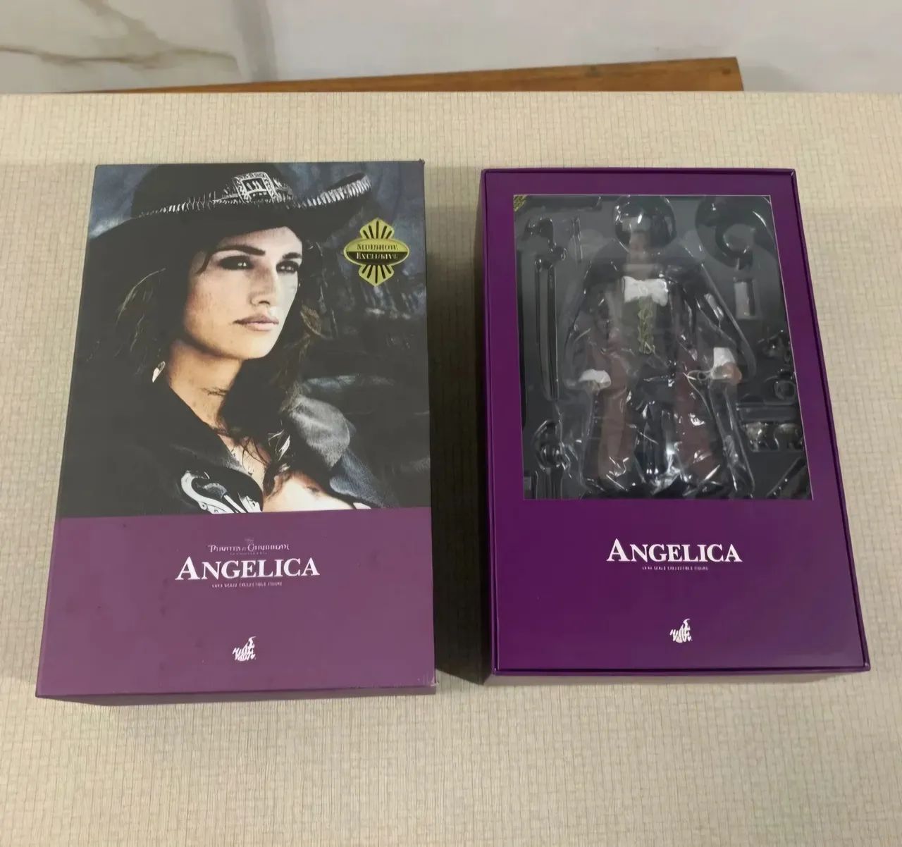 Hot toys 1/6 sideshow angelica piratas caribe pirates N jack