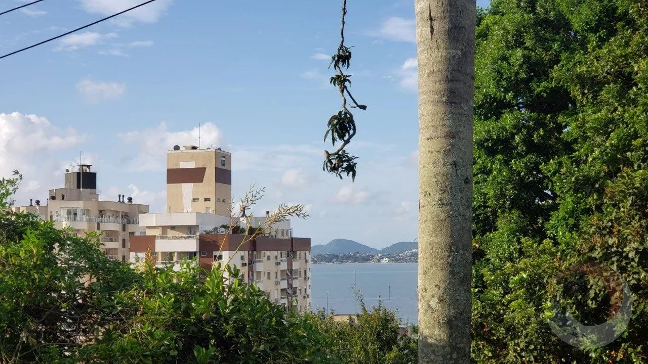 Terreno de 949.6m² no bairro Agronômica - Foto 2
