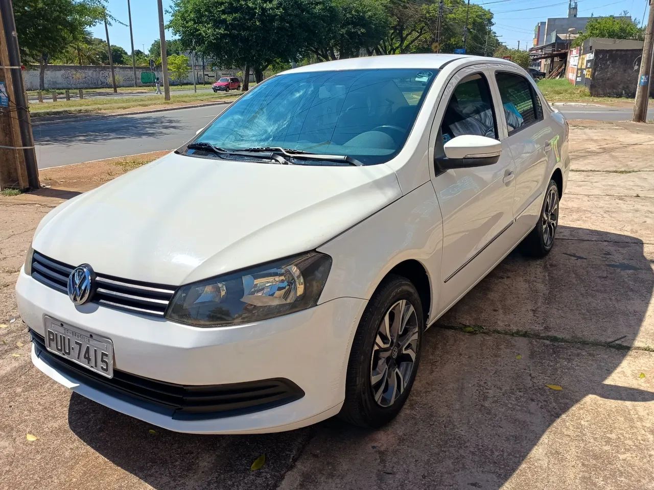 Volkswagen Voyage TRENDLINE 1.6 T.FLEX 8V 4P 2015
