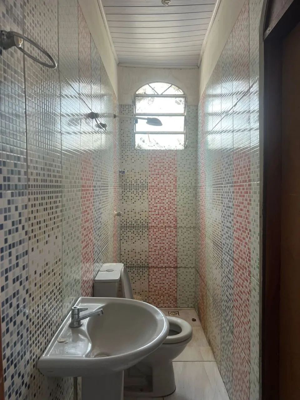 Casa Ampla de 2 andares e poço Artesiano. Zap * - Foto 5