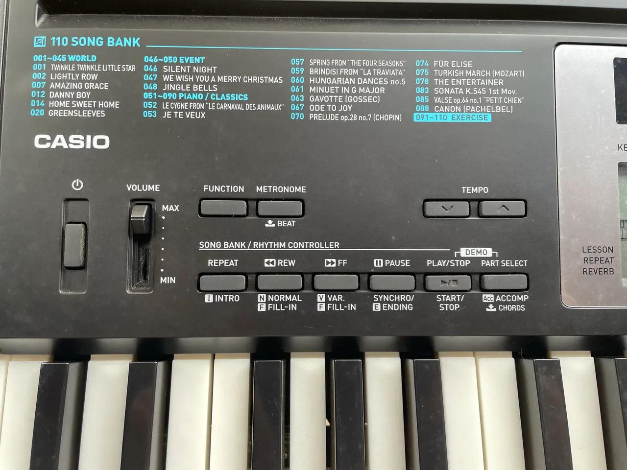 Teclado Casio LK 180 