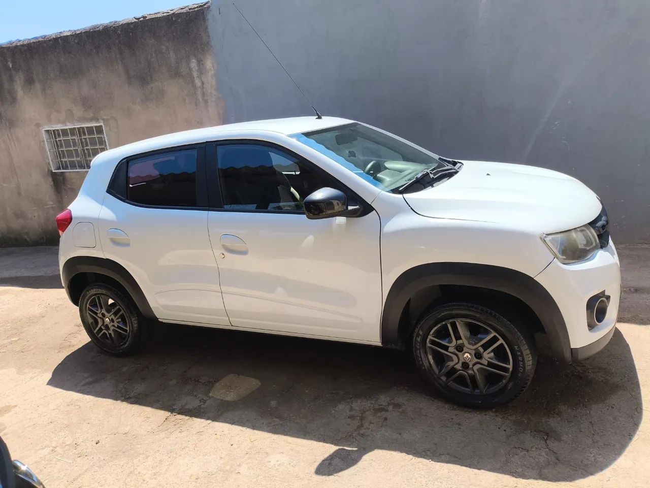 Renault Kwid Intense 1.0 Flex 12V 5P Mec. 2019 - Foto 2