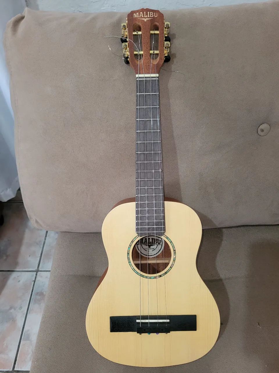 Estou vendo cavaquinho com capa - Foto 2