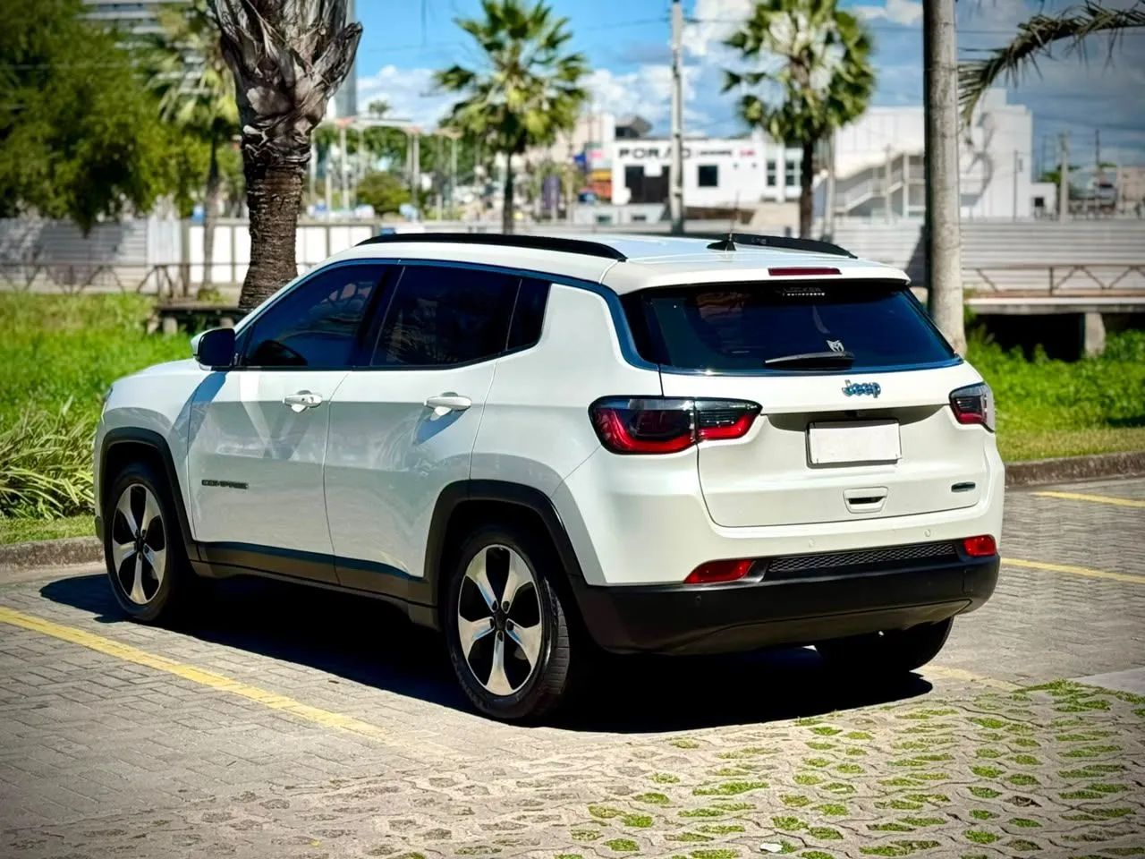 Jeep Compass Longitude 2.0 4X2 Flex 16V Aut. 2017 - Foto 4