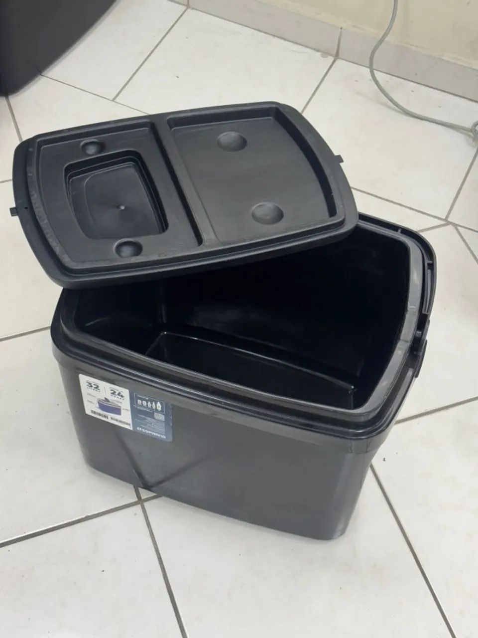 Caixa Térmica Soprano Plástico Preto 32 Litros - Foto 3