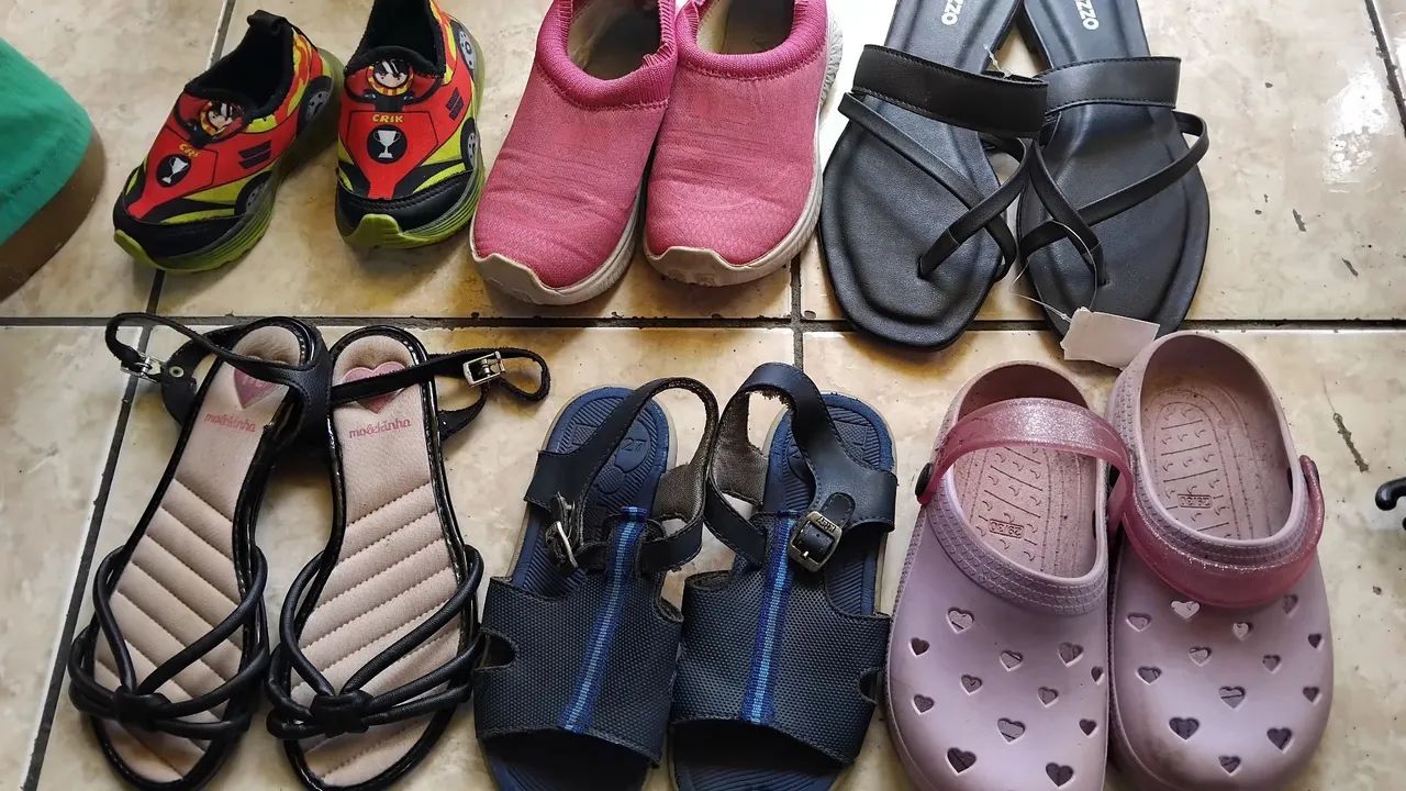 Lote de roupas - Foto 2
