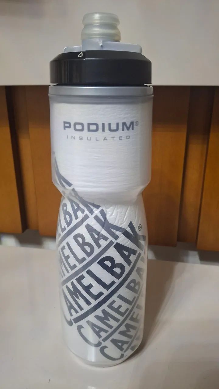 garrafa camelback insulated