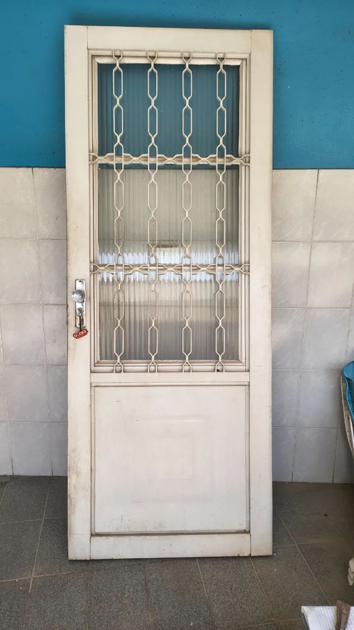 Porta de Ferro com grade e vidro  - Foto 2
