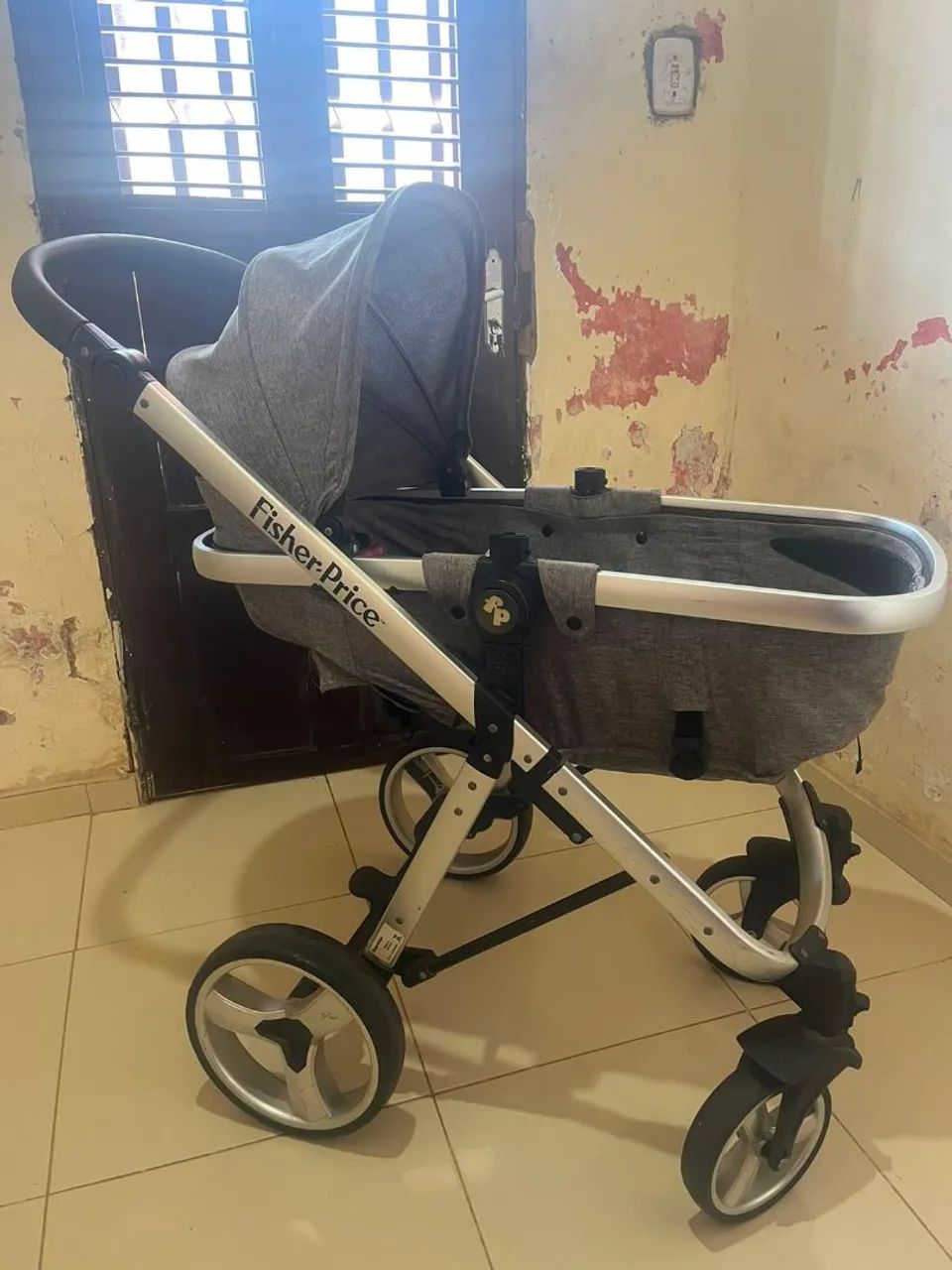 Carrinho de bebê semir  novo - Foto 3