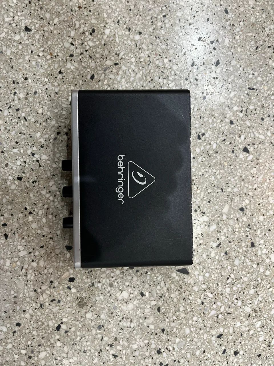 Interface de áudio Behringer UMC22  - Foto 3