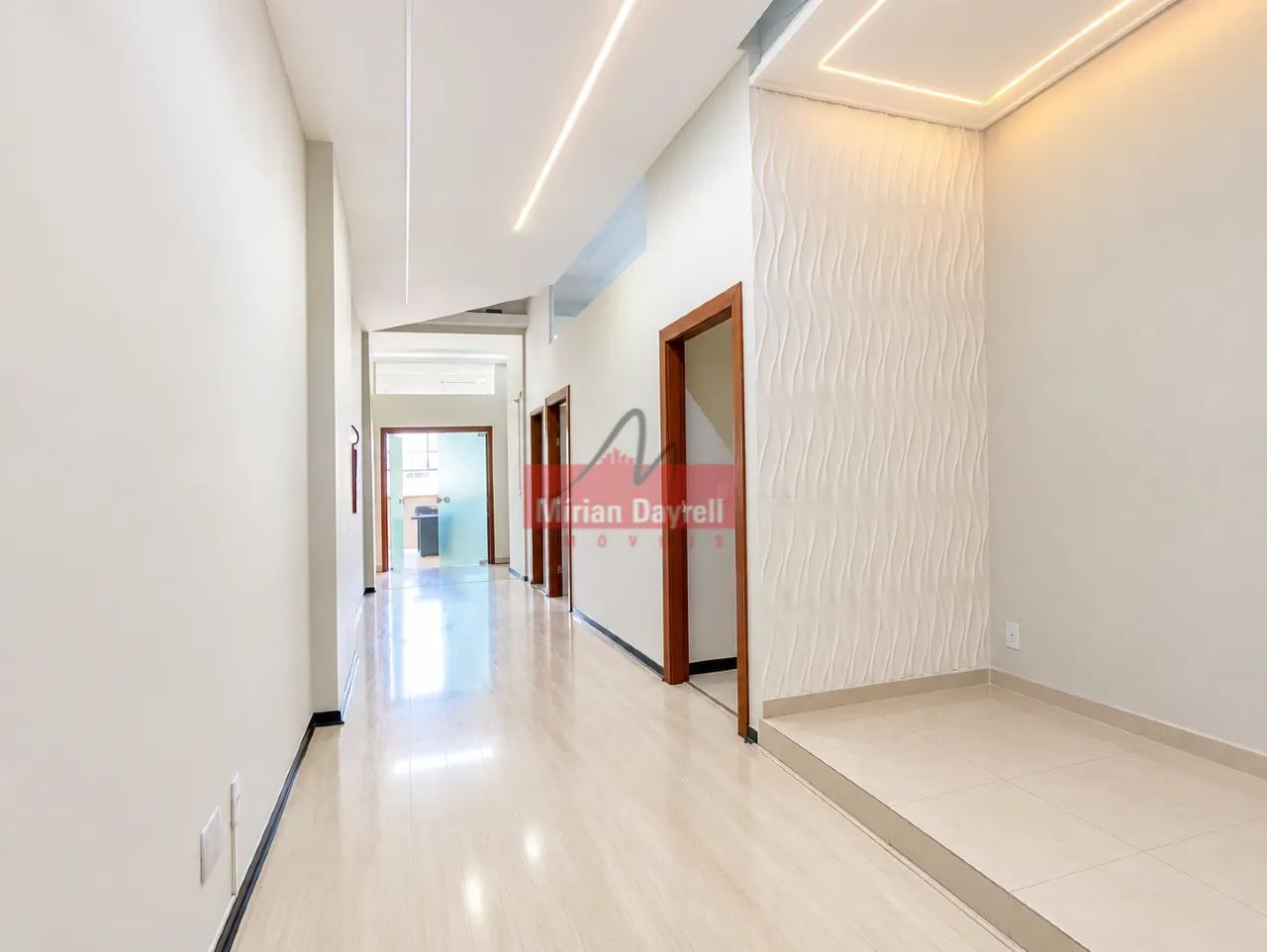 (74724) para aluguel - Sala com , no Centro