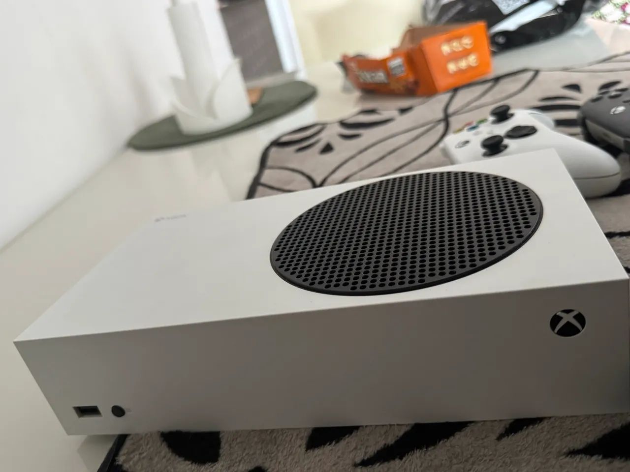 XBOX series s 512GB + com dois controles e com caixa em perfeito estado  - Foto 2