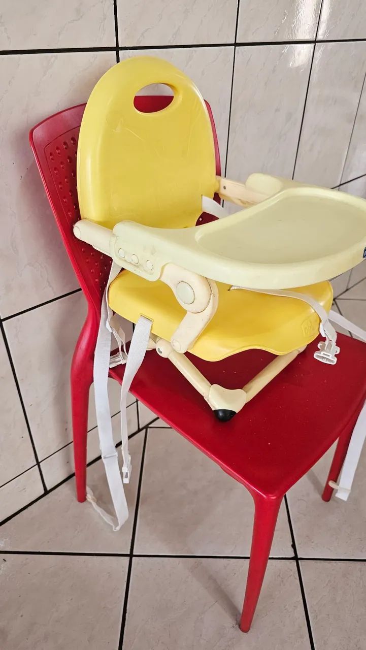Cadeira de alimentação chicco pocket - Foto 2