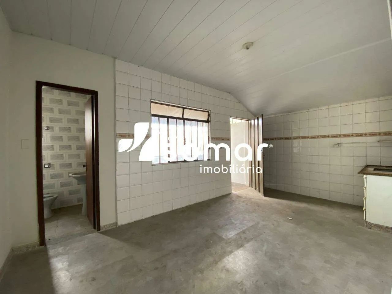 Casa para aluguel, 2 quartos, 1 vaga, Centro - Divinopolis/MG