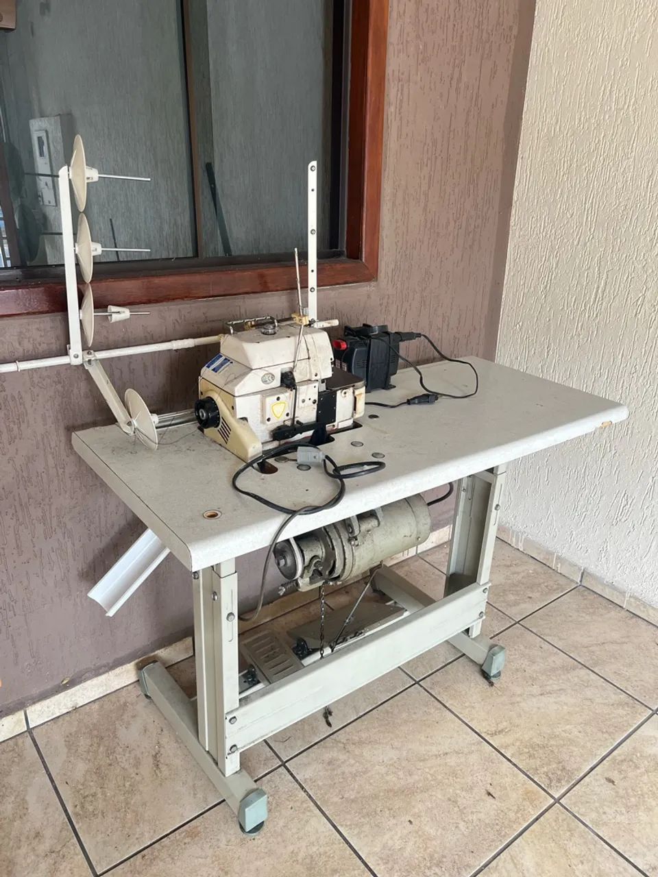 Máquina de costura 
