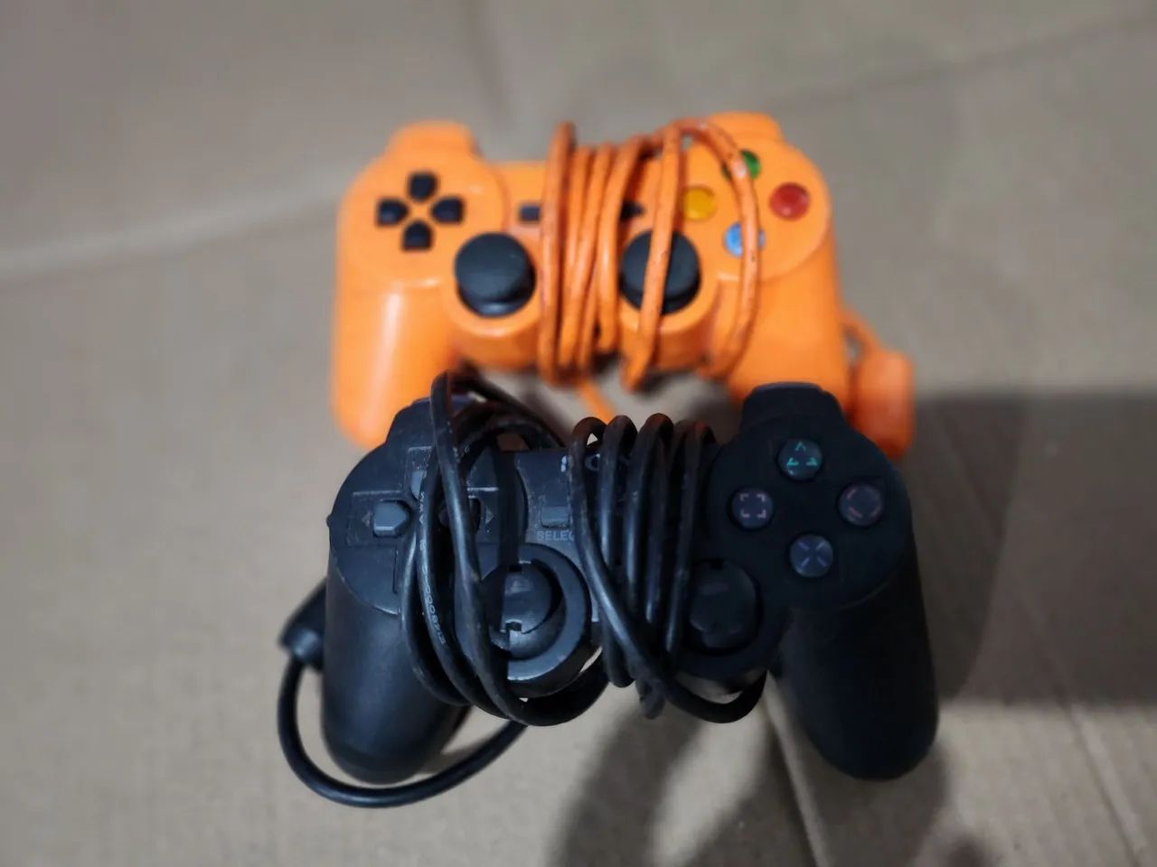 2controle pra Playstation 2,pra retirar peças  - Foto 5