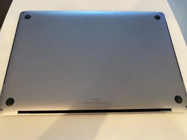MacBook Pro 16