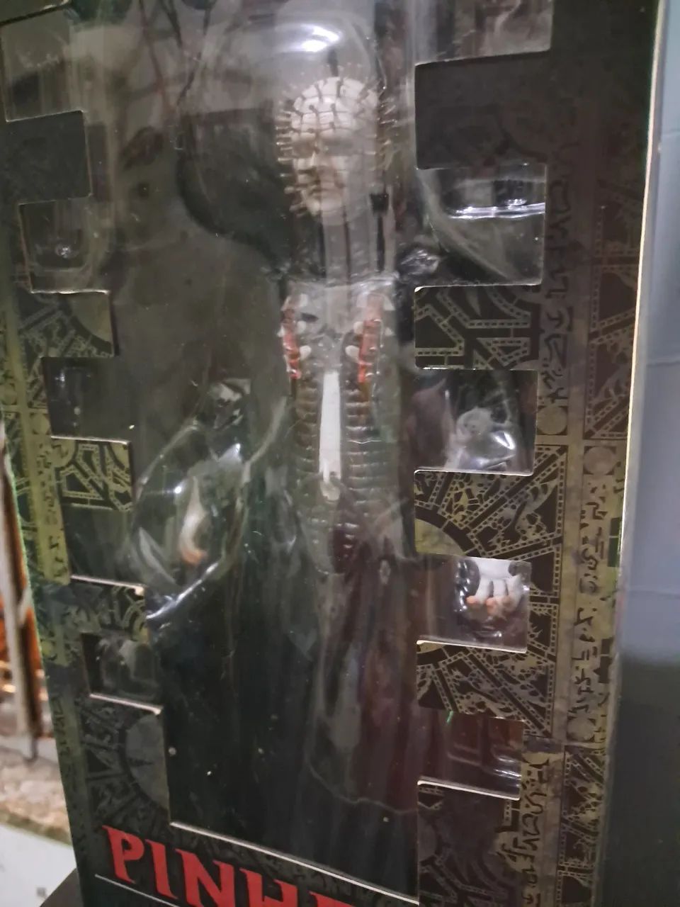 Pinhead Hellraiser da Mezco - Foto 2