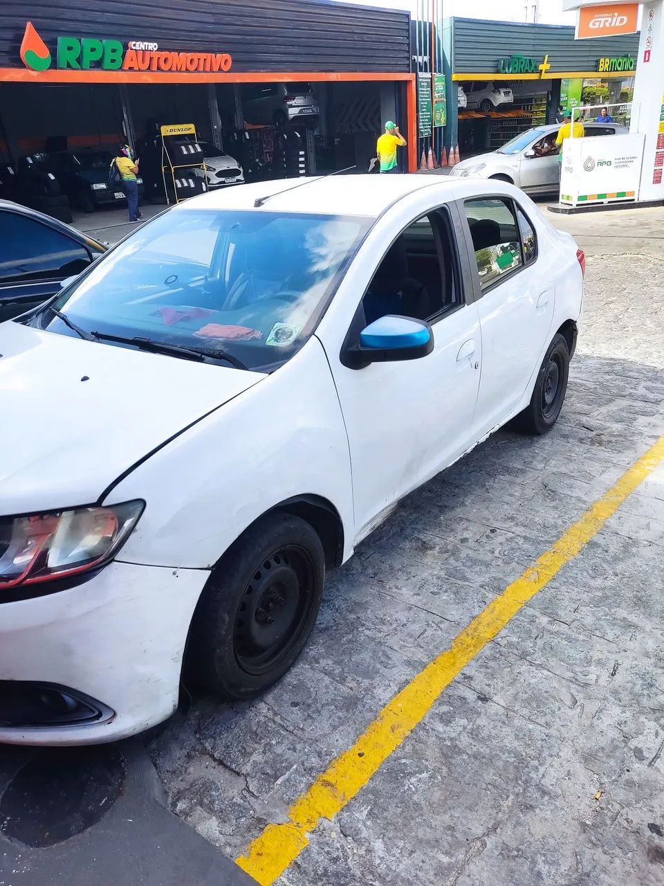 Renault Logan Authentique Hi-flex 1.0 16V 4P 2014 - Foto 3