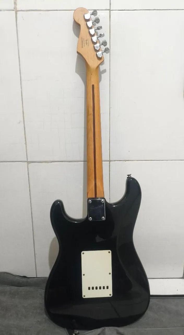 Guitarra fender squier affinity custom  - Foto 4