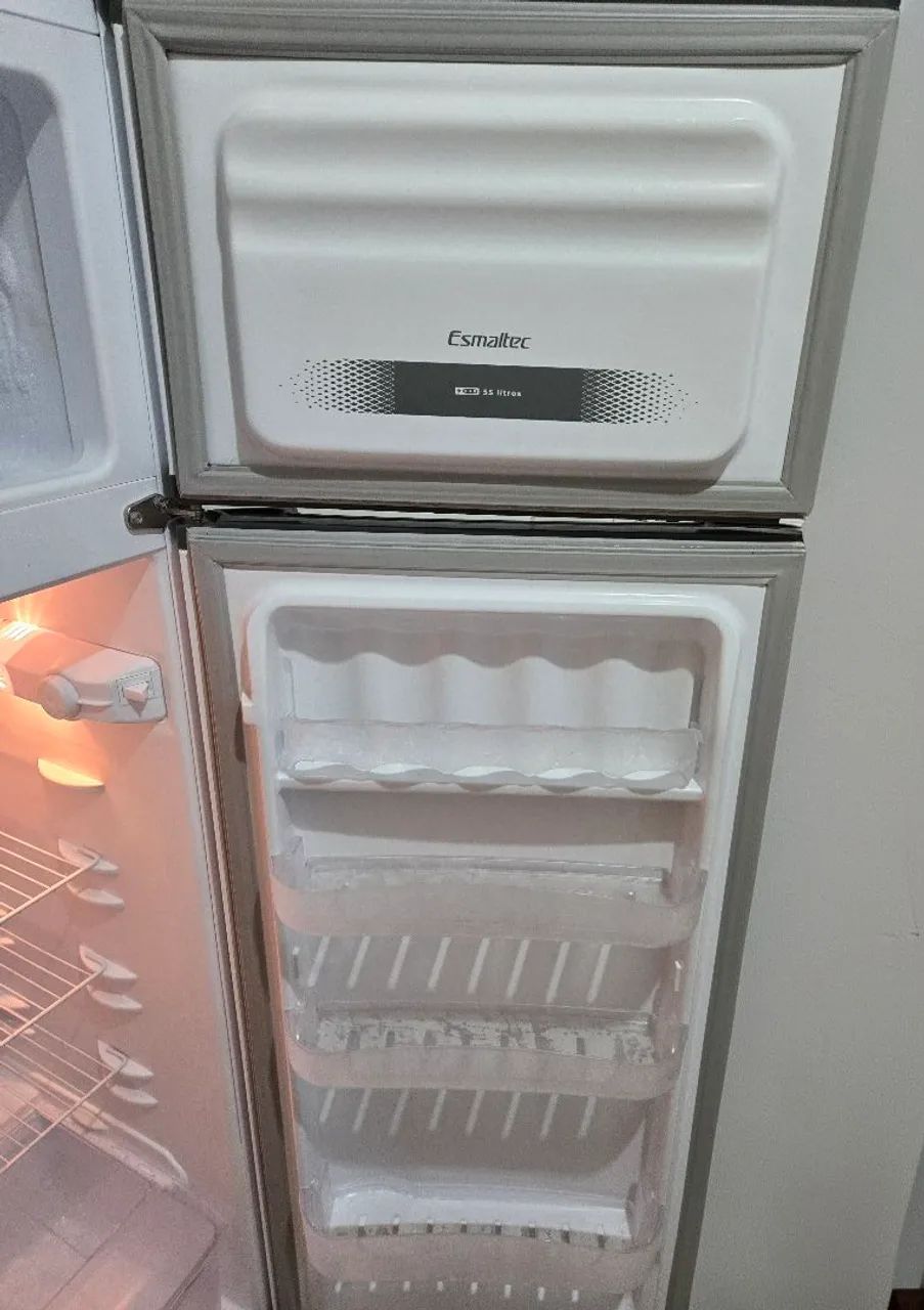 GELADEIRA ESMALTEC RCD34 PRO INVERTER - Foto 3